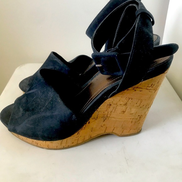 Calvin Klein strappy wedge heel with elastic flex - Picture 2 of 4